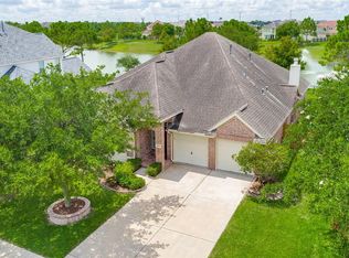 2321 Bending Spring Dr, Pearland, TX 77584