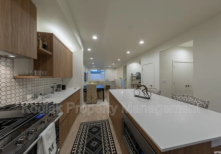 1541 E Talo Ct — Photo 11