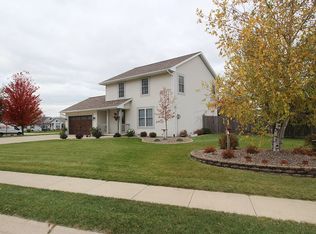 326 Saint Kilian Pkwy, Hartford, WI 53027