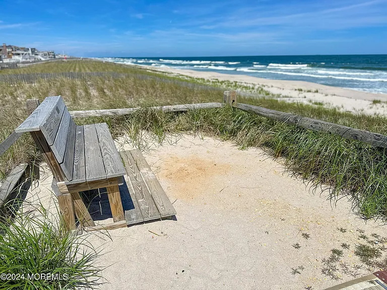 520 Normandy Dr #WKLY SUMMER RENTAL — Photo 65