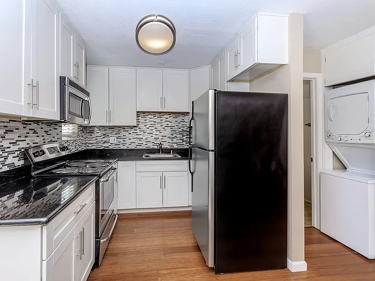 4401 Central Ave — Photo 69