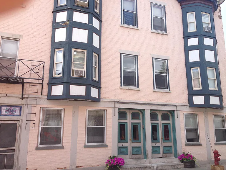 114 S Ferry St #3 — Photo 7