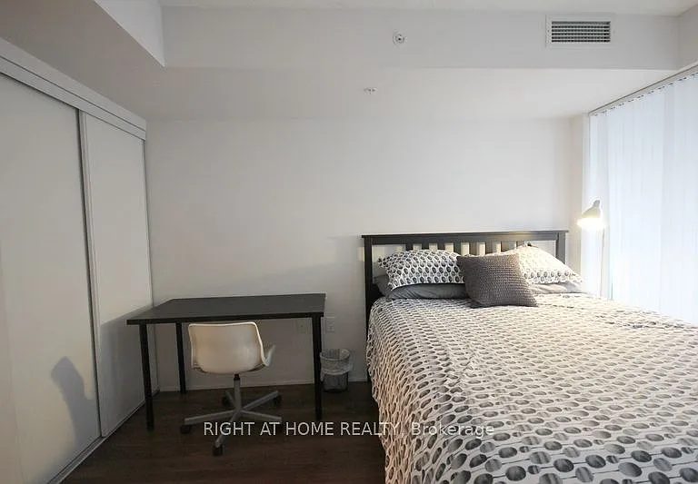 36 Lisgar St #2016W — Photo 9