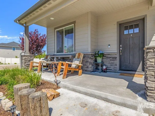 9644 W Goldenpond Ct, Boise, ID 83709