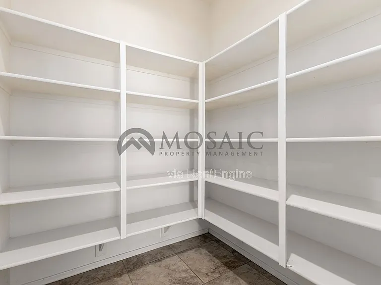 2656 E Boston St — Photo 14