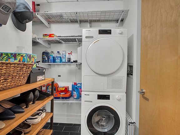 3rd image of 70 Washington St APT 12A