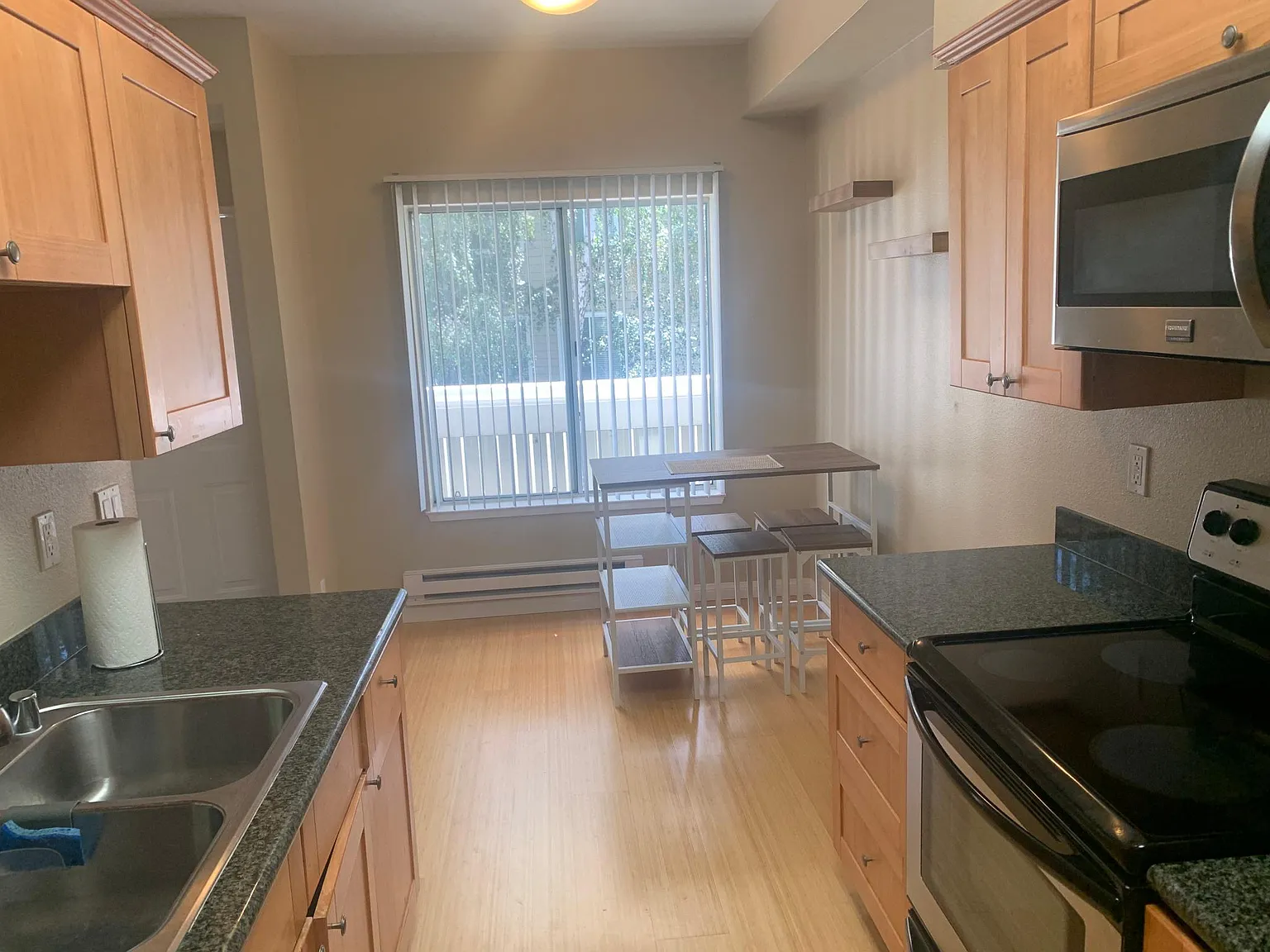 1 bed, 785 sqft, $2,500 — Photo 3