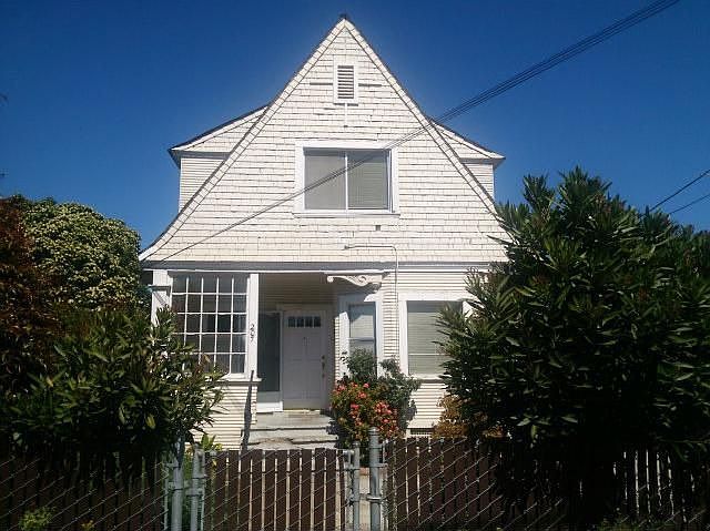 1st image of 207 S Eldorado St