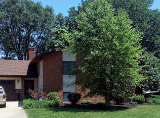 204 San Carlos Rd, Minooka, IL 60447