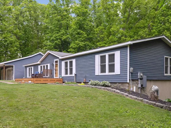 5885 Lammers Rd, Hastings, MI 49058