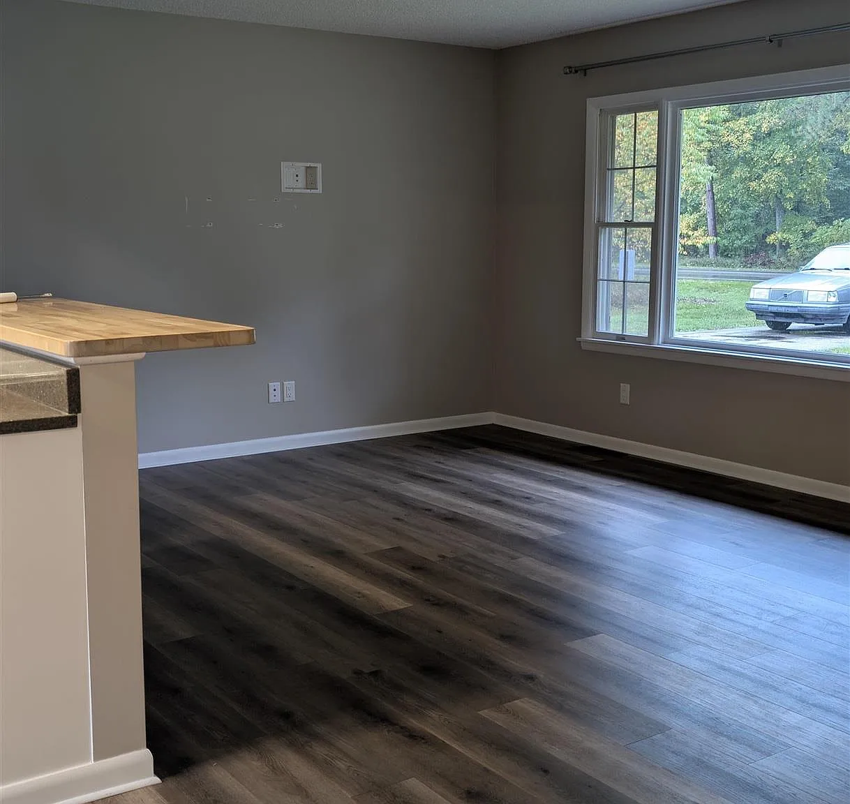 2 bed, 1.0 bath, $1,400 — Photo 3