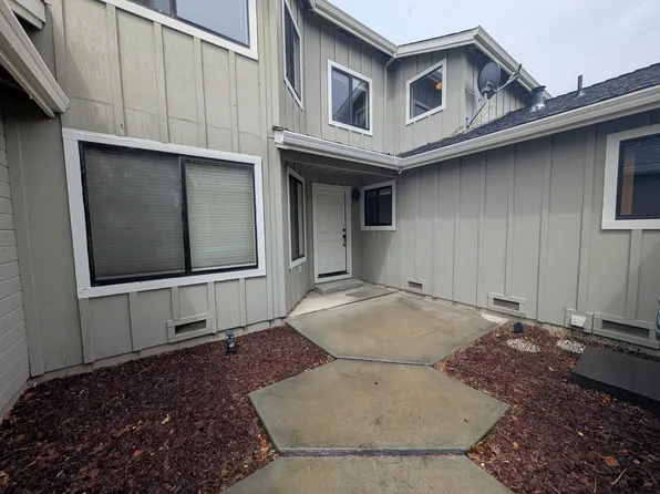 1008 Duffin Dr, Hollister, CA 95023