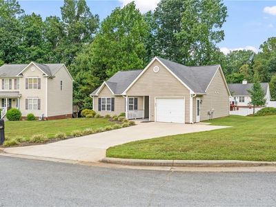 3775 Wavebrook Ct, Winston Salem, NC, 27105