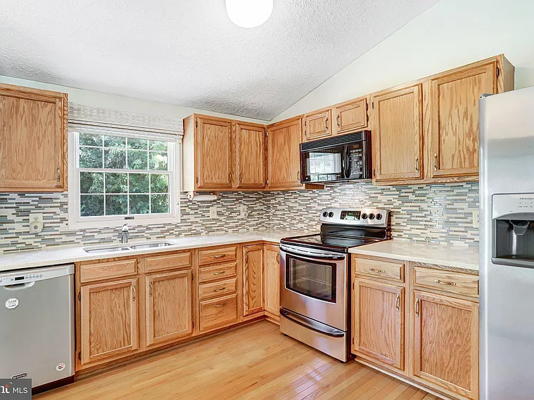 1803 E Beech Rd — Photo 11
