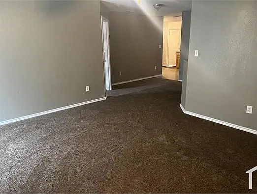 4 bed, 1300 sqft, $2,200 — Photo 4