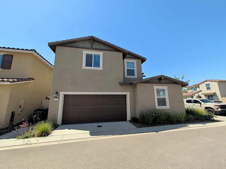 295 Fuerte Dr — Photo 34