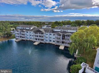 101 Waters Edge Dr, Newark, DE 19702