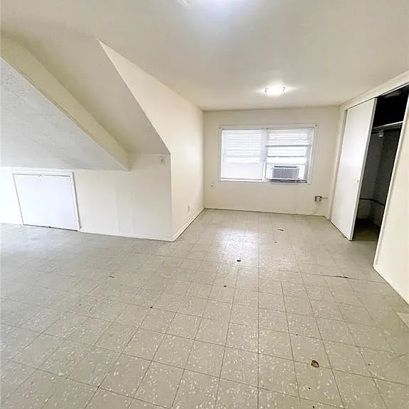 1911 Foster Dr — Photo 22