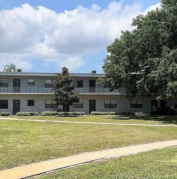 2037 Phillippe Pkwy — Photo 10