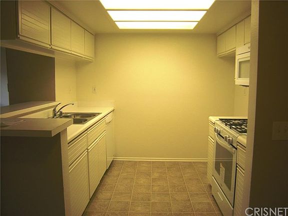 3rd image of 12601 Van Nuys Blvd Unit 136
