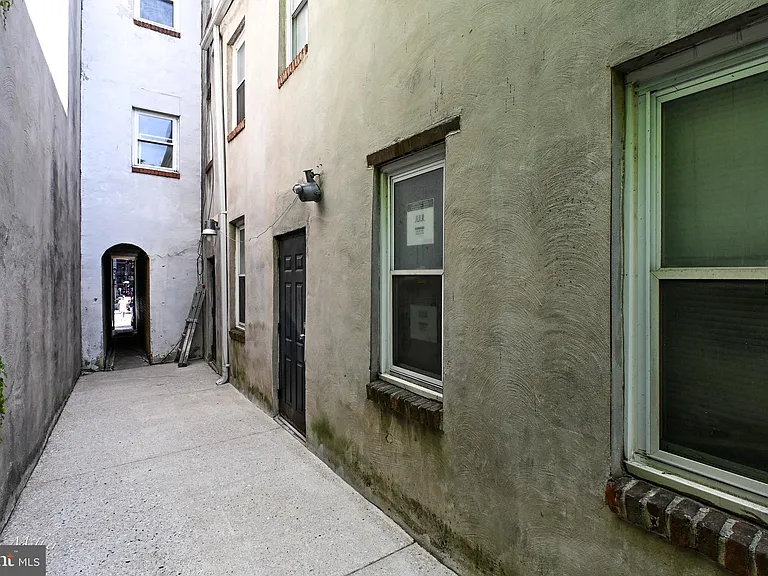 1712 Thames St — Photo 20