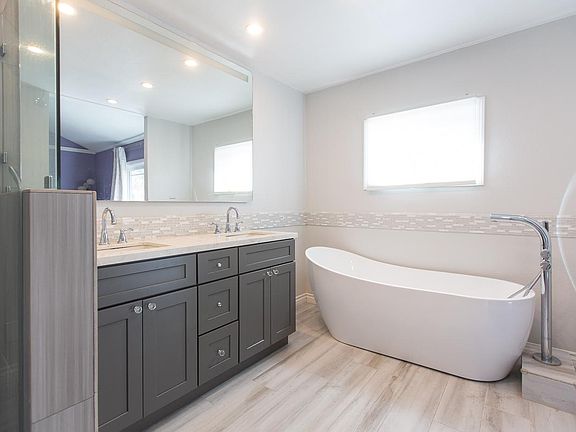 Master Bath with Soaking tub