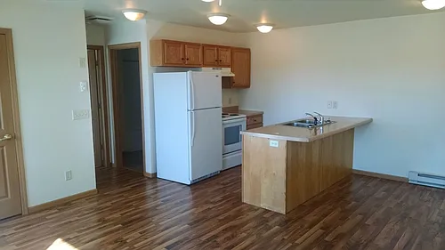 925 Meadowview Cir N Photo 1