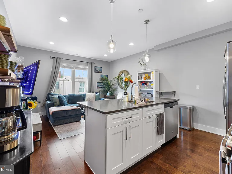 1336 S Bouvier St #B — Photo 1