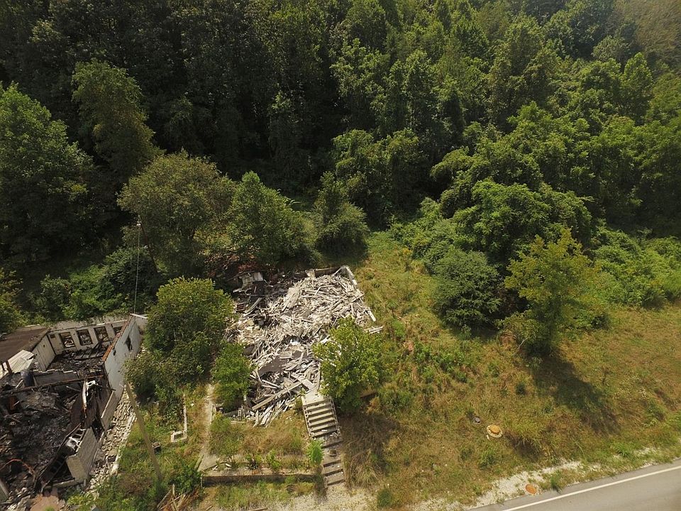 1st image of 5 W Main St