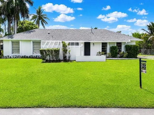 18465 SW 89th Ct, Cutler Bay, FL 33157