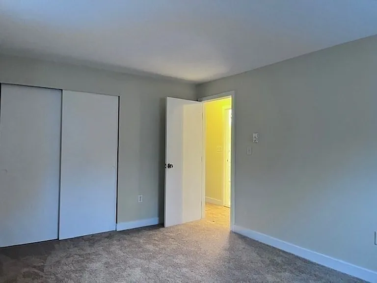 69 Nicholas Rd #B — Photo 10