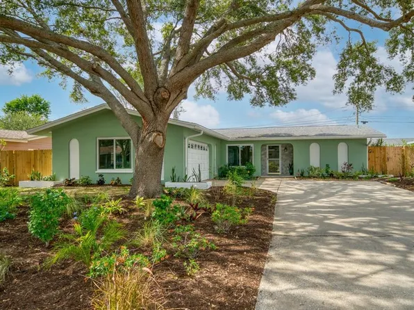 13847 Trinidad Dr, Seminole, FL 33776