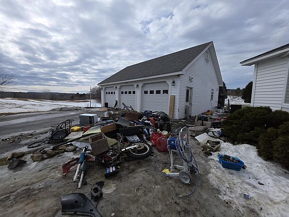 3rd image of 11 Back Brooks Road