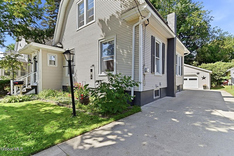 4th image of 109 Prindle Avenue