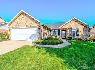 8848 Deer Hollow Dr, Dayton, OH 45424