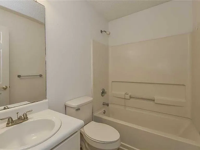 8141 Hynds Springs Ln — Photo 10