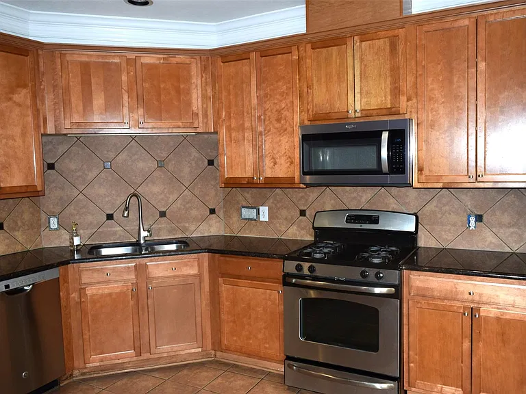 4911 Dwarf Honey Suckle Ct — Photo 10