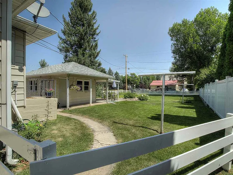 1346 N Canyon St #1 — Photo 19