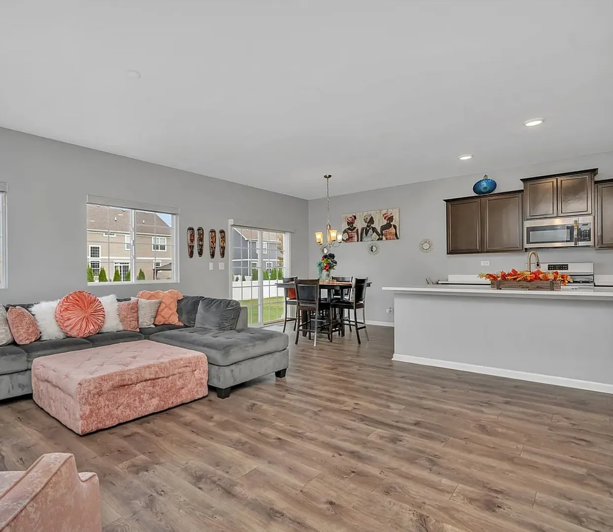 5 bed, 2630 sqft, $4,500 — Photo 1
