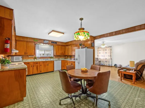 97 Legrande Blvd, Gallipolis, OH 45631