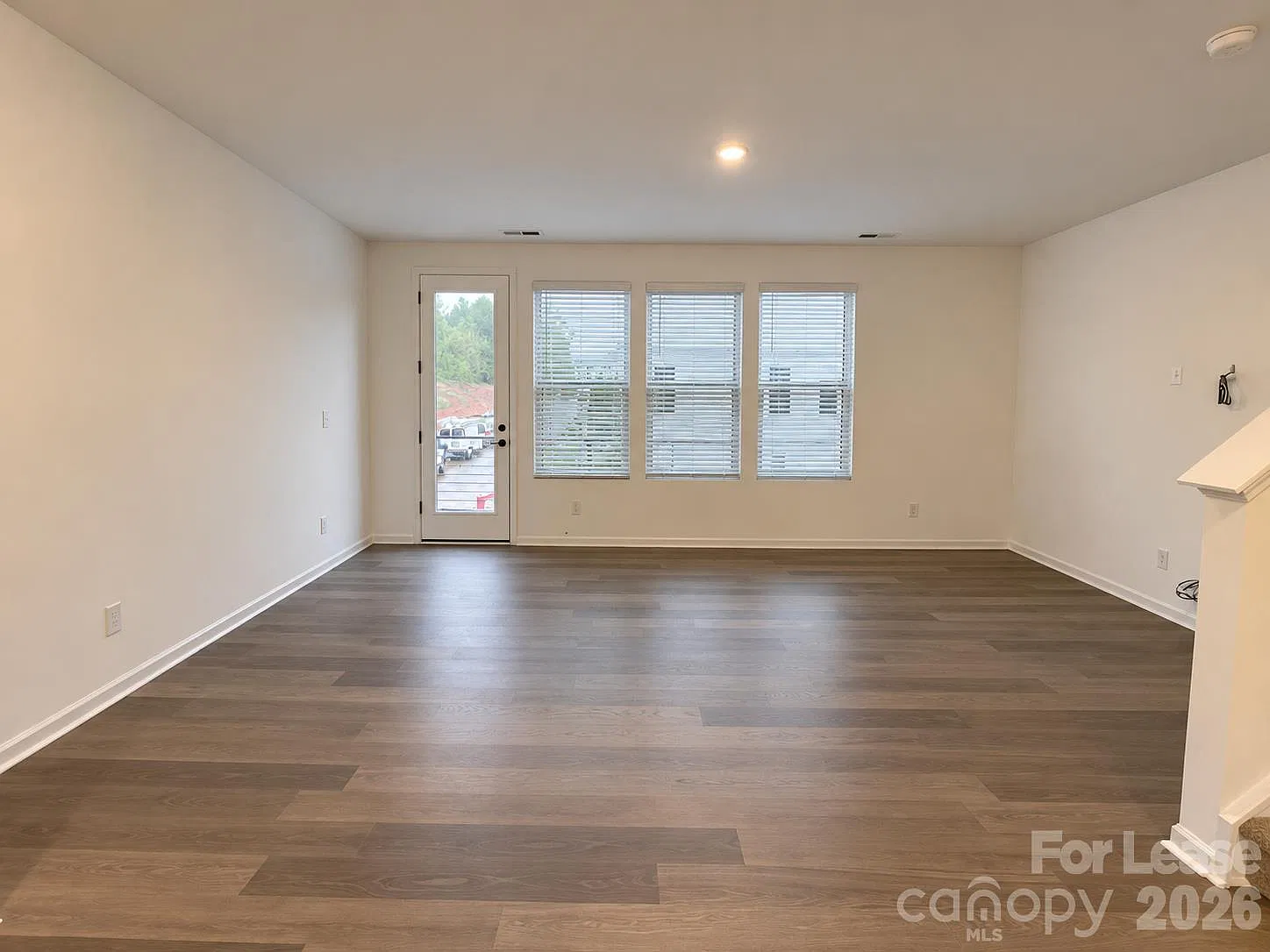 3 bed, 2.5 bath, $2,300 — Photo 4