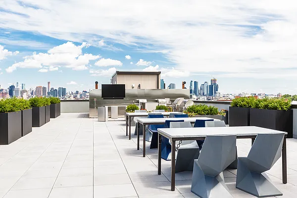 Rented by MNS | media 19