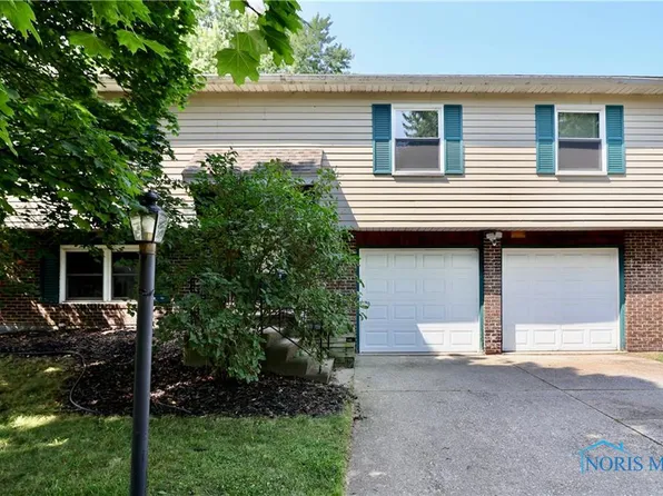 156 Partridge Ln, Perrysburg, OH 43551