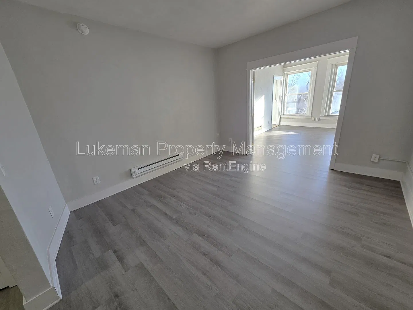 1 bed, 1.0 bath, $900 — Photo 3