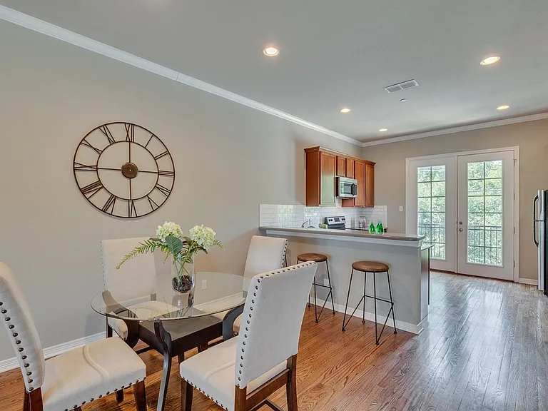 2816 Lubbock Ave — Photo 9