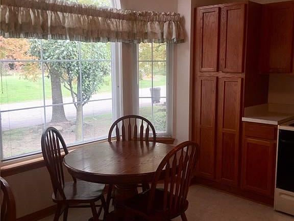 3rd image of 4496 Stone Creek Dr