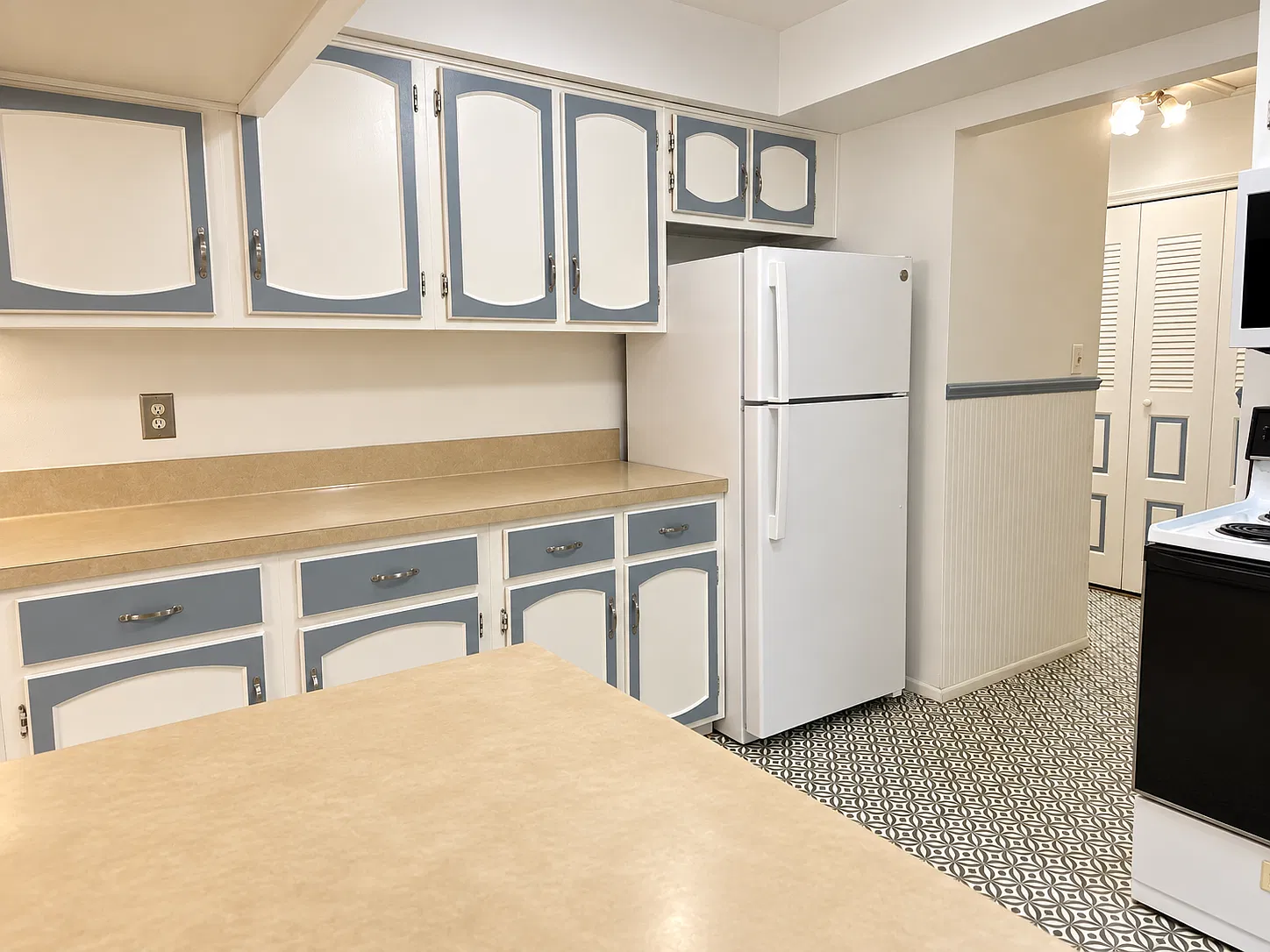 3 bed, 1056 sqft, $1,850 — Photo 4