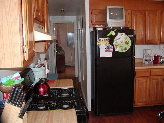 5th image of 214 Dixon Dr