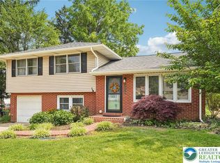1015 Macungie Ave, Emmaus, PA 18049