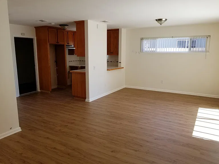 645 Parker St — Photo 21